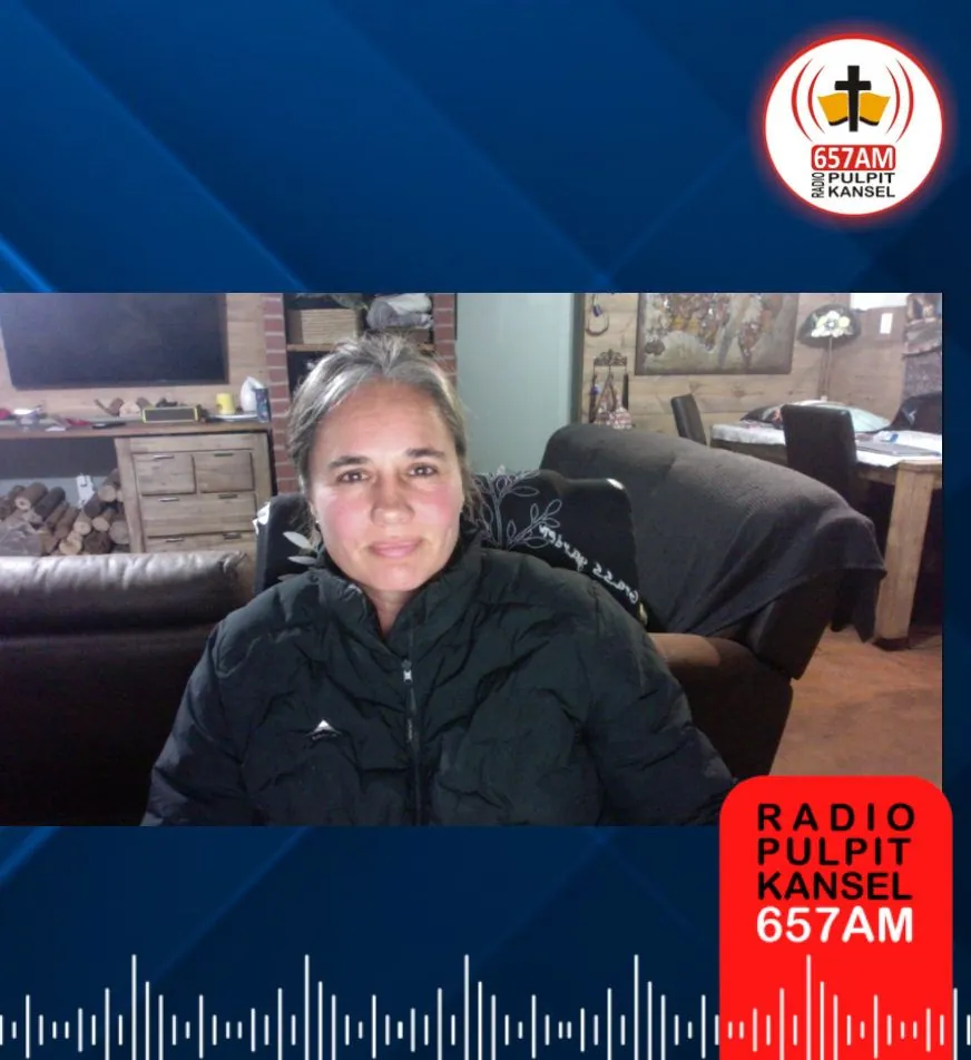 A woman on a video call in a livestream graphic titled Radio Pulpit Kansel 657AM.